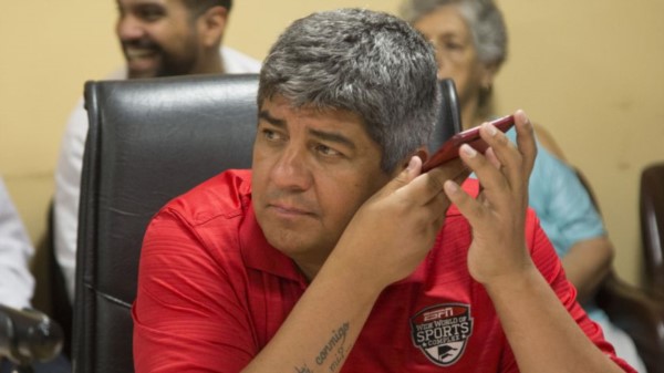 Pablo Moyano, vice del Rojo, descartó pagar 6 millones de dólares por el colombiano Nicolás Benedetti.