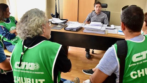 Verdes. Los referentes de ATE explicaron su conflicto al municipio.