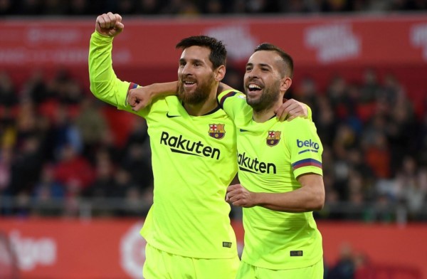 Leo jugó, marcó y el Barcelona venció al Girona para continuar como líder de La Liga tras 21 fechas.