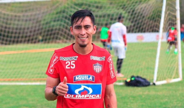 Sambueza sigue a préstamo en Junior.