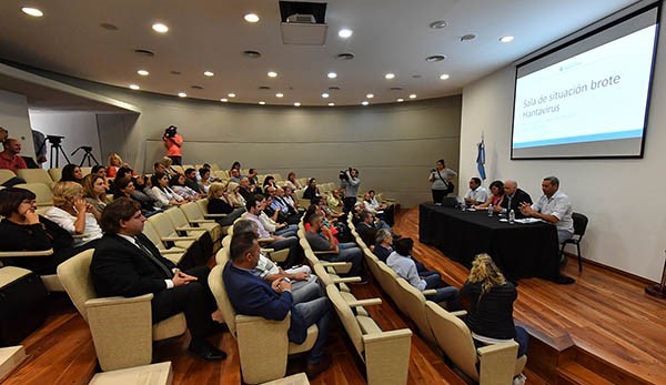 Durante la exposición se destacó la aplicación del método del aislamiento respiratorio selectivo como una técnica innovadora para la medicina.