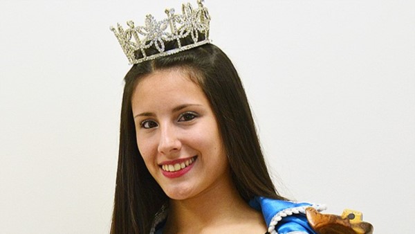 La reina Florencia Calafat entregará sus atributos.