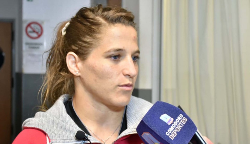Paula Pareto, la primera mujer argentina en consagrarse campeona olímpica, dialogó con la prensa durante la Expo Deportes 2019 en Comodoro.
