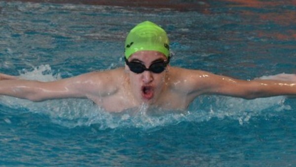 La prueba de natación se definió en el Natatorio Municipal de Esquel.