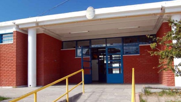 La escuela 728 de Puerto Madryn está tomada por los alumnos.