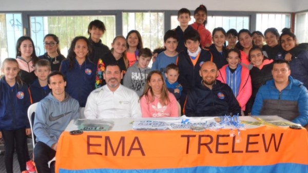 La presentación. La largada será en la Escuela N°78 “Puente Hendre”. Las distancias serán de 25 km y 12.5 km.