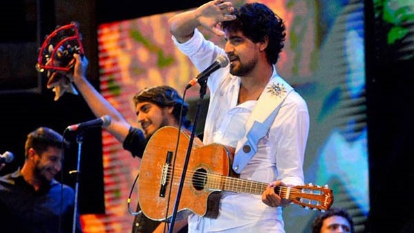 Yoel Hernández y su música bien patagónica sonará en la Capital.