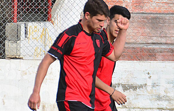 Gaiman FC derrotó a J.J. Moreno y accedió ayer los cuartos de final del Clausura. Se medirá a Huracán.