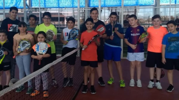 Algunos de los jóvenes que compitieron el pasado fin de semana en el “Torneo Americano” en las instalaciones del microestadio del SEC.