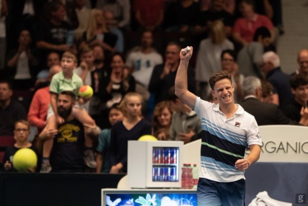 Enorme victoria de Diego Schwartzman ante Gael Monfils en el ATP 500 de Viena para avanzar a su tercera final del año.