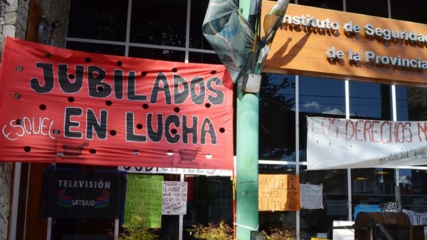 Banderas. El delegado del ISSyS no tenía novedades acerca de la decisión que tomarán los jubilados.