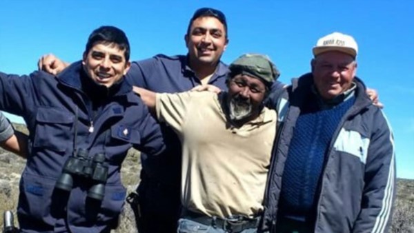 Un momento de alegría. Martínez pudo volver a su hogar tras 14 días de gran incertidumbre.