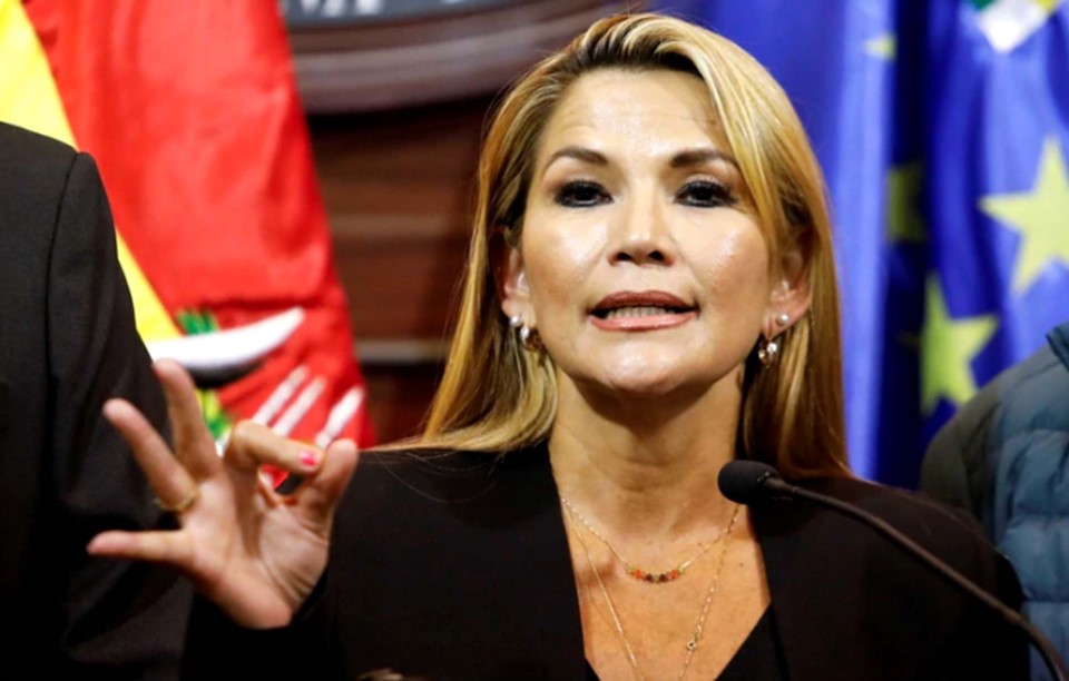 La autoproclamada presidenta boliviana agregó que quieren "convocar a elecciones lo más pronto posible".