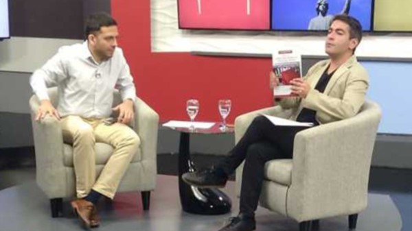 El abogado Almenar, es entrevistado por el periodista Martín Berrade por la televisión pública del Chubut.