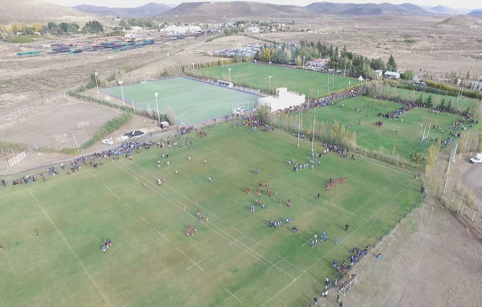 Vista panorámica del predio de Comodor Rugby Club, la sede de actividades de la institución comodorense.