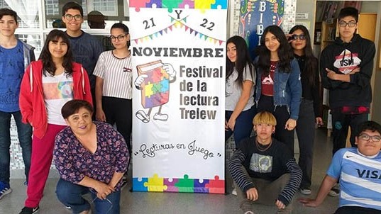 Alumnos de la Escuela Nº 759, preparan una obra de teatro denominada “En un reino muy lejano”.
