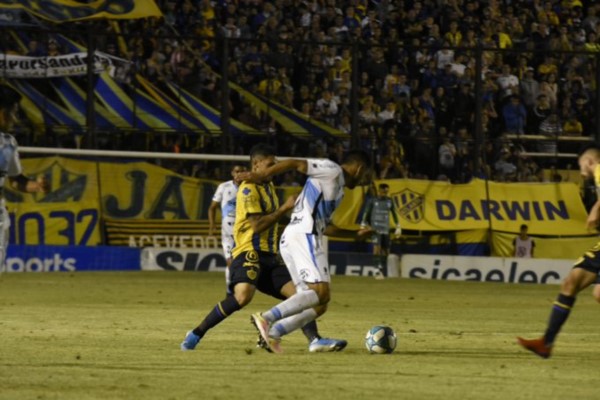 Lucas Baldunciel abrió la cuenta para el 'Cele', mientras que Eugenio Olivera, sobre el final, marcó el empate definitivo.