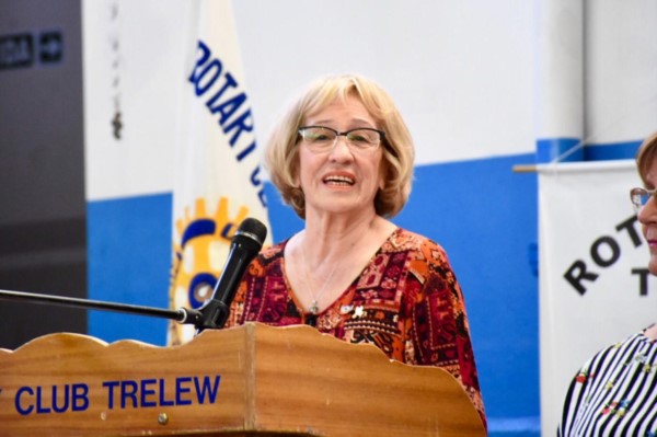 La presidente del Rotary Club de Trelew, Celia Ticera