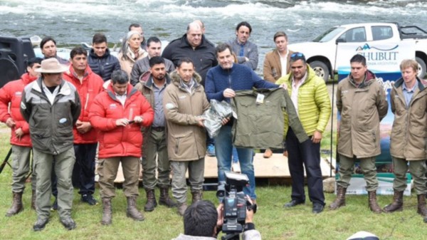 El lanzamiento de la temporada 2019-2020 para la pesca deportiva tuvo lugar en el puente “Los Aplausos”.