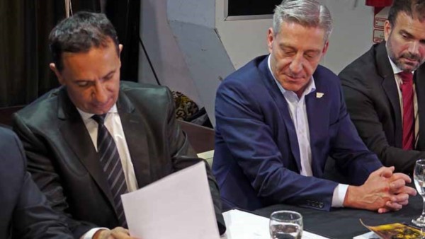 La firma de la Central de Cargas y los beneficios que generará la obra.