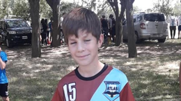 Ramiro Weise, es uno de los defensores del equipo, quien surgió del semillero de Argentinos Del Sur .