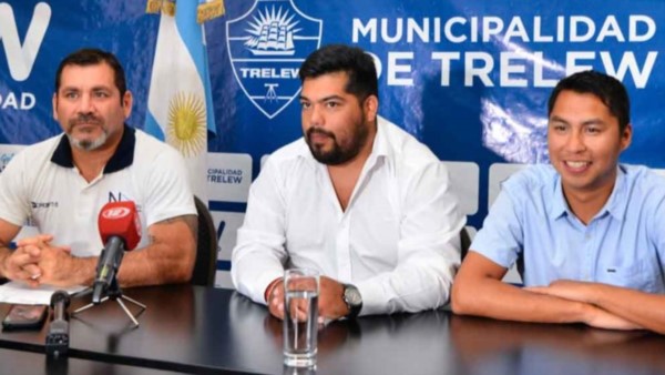 Alejandro Vargas, Javier Córdoba  y Mario González realizaron ayer el lanzamiento de las Colonias de Verano.