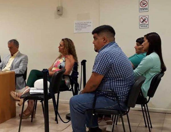 Cuatro de los acusados suspenden su juicio. El restante a abreviado.