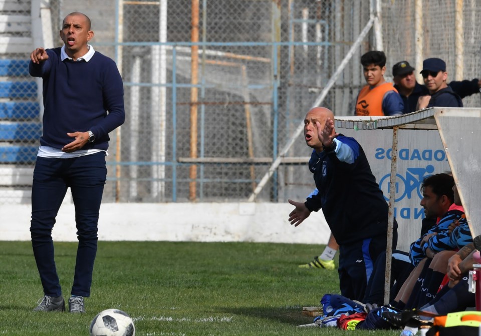 Hugo Barrientos regresa a Jorge Newbery tras un paso por Guillermo Brown, equipo de la B Nacional, donde fue cesado a inicios del torneo.