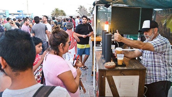 Las diferentes ediciones de la Feria “Madryn Comestible” tuvieron una muy buena presencia de público.