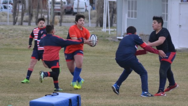 Hoy desde las 14 horas en Astra, comenzarán a entrenar las categorías M-6 a M-13 del Coirón.