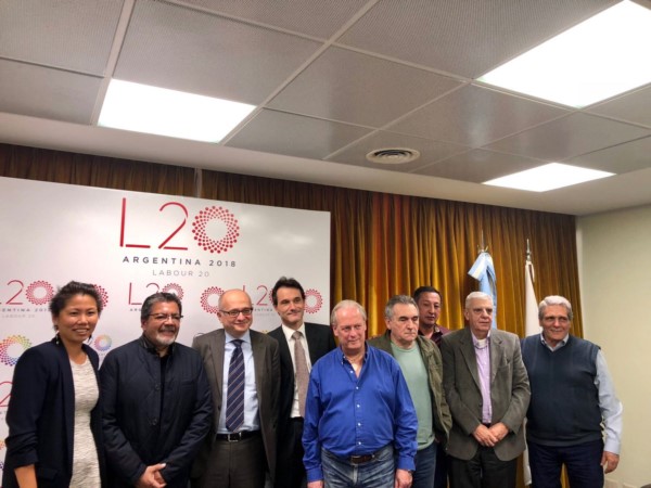 Imagen de archivo de una reunión anterior entre los líderes de la central obrera y el Fondo.