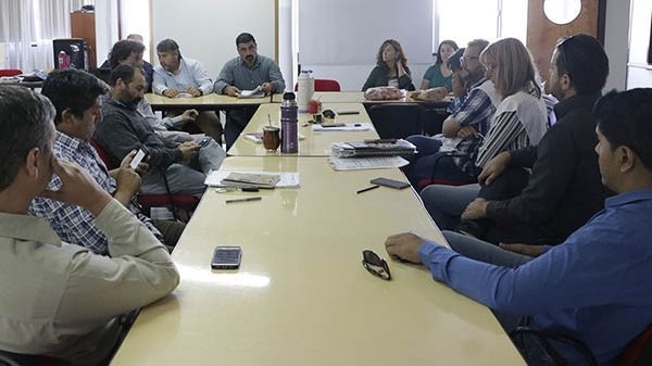 Trato hecho. Tras intensas reuniones, el Gobierno y los docentes llegaron a un acuerdo muy tempranero.