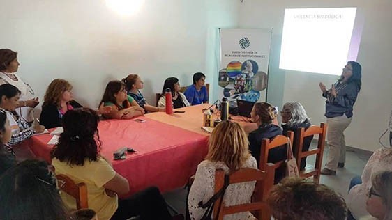 En Telsen se realizó una charla sobre Violencia de Género y Rol de la Mujer. Organizó el Gobierno.