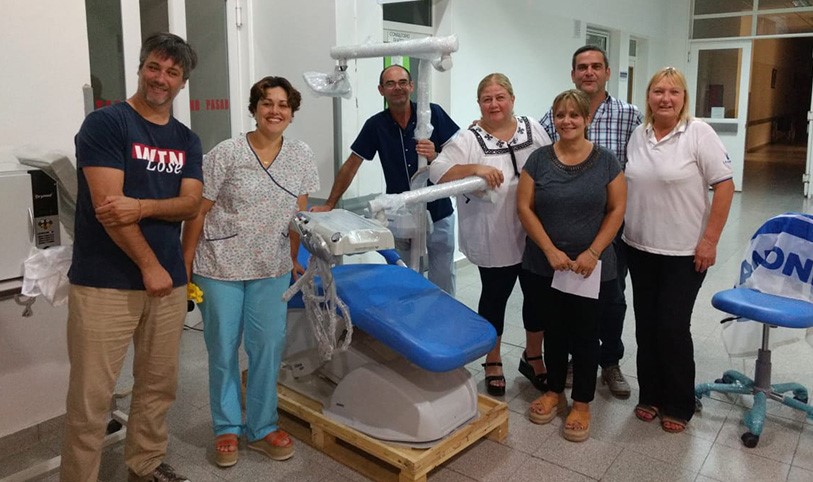 El sillón fue adquirido con fondos recaudados en evento solidario.