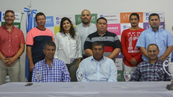 En las instalaciones de Chubut Deportes, se realizó la presentación de la 32da. edición del tradicional concurso de las “20 horas de pesca”, que se realizará el próximo fin de semana.