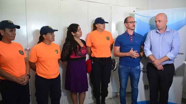 El equipo de voluntarios del CEPA recibieron diplomas por su trabajo.