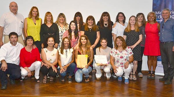 El acto de asunción de las autoridades electas se realizó  en el Ministerio de Educación en Rawson.