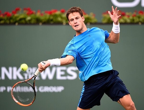 Gran debut del Peque Schwartzman, venciendo 6-3 y 6-1 sobre Cerballés.