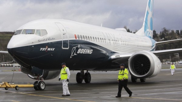 Hace menos de cinco meses otro Boeing 737 MAX 8 con 189 personas a bordo se estrelló frente a las costas de Indonesia, trece minutos después de despegar. 