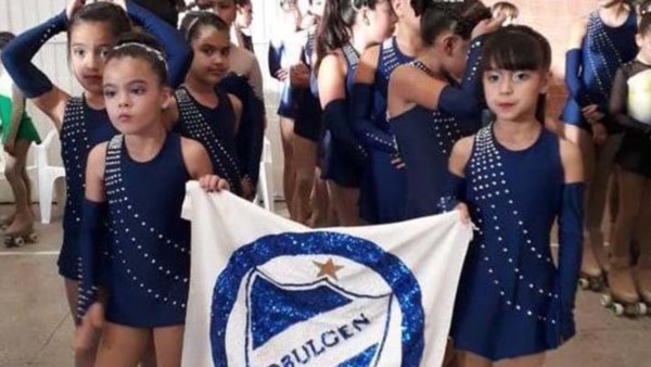 Las jóvenes patinadoras de Obulgen compitieron en Dolavon.