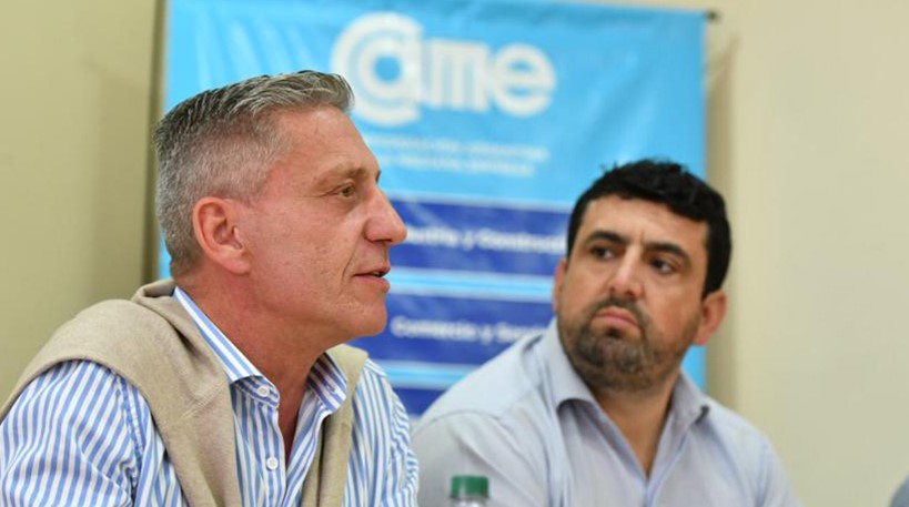 Miguel Oscar Larrauri en la reunión con el mandatario provincial.