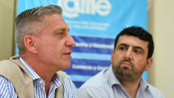 Miguel Oscar Larrauri en la reunión con el mandatario provincial.
