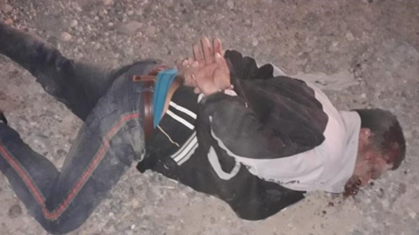 El individuo terinó muy golpeado por los vecinos. La POlicía lo salvó.