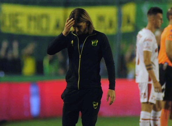 La furia de Sebastián Beccacece tras el empate con Unión.
