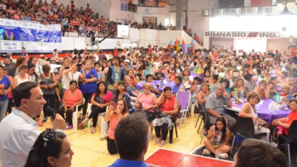 Pronunciamiento. Maderna felicitó a los organizadores y deslizó que tanta presencia le da optimismo para enfrentar las primarias del domingo.