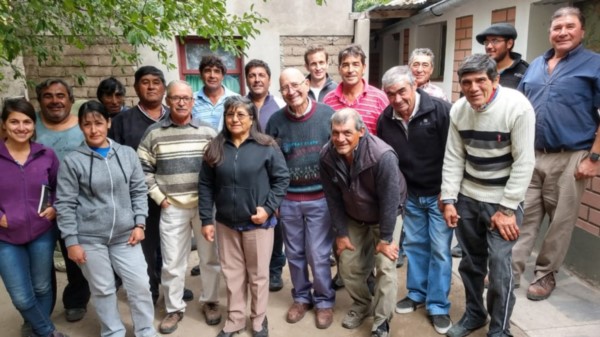 Trabajadores. Los proyectos para las comunidades originarias siguen avanzando en el interior. 