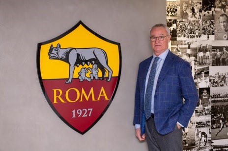 Claudio Ranieri fue presentado como director técnico de la Roma.