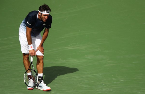 A pesar de jugar en un gran nivel, Leo Mayer cayó ante Gael Monfils (18) por 6-4, 3-6 y 6-3.