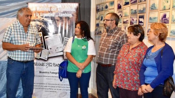 El homenaje fue en el Museo Municipal de Artes Visuales.