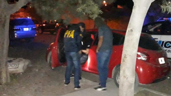 El procedimiento tuvo lugar sobre la calle Los Arrayanes al 300 de Playa Unión. Intervino la Brigada Federal. 